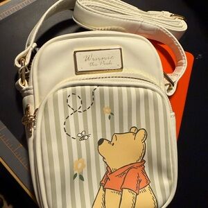 Disney Winnie the Pooh Striped White and Gold Bag